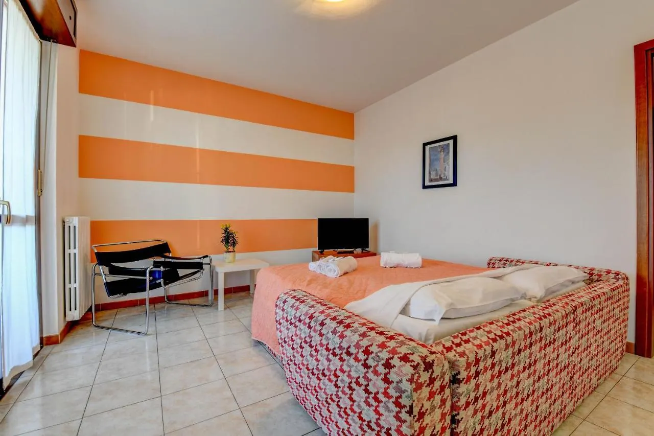 Residence Meridiana Peschiera del Garda Apartment